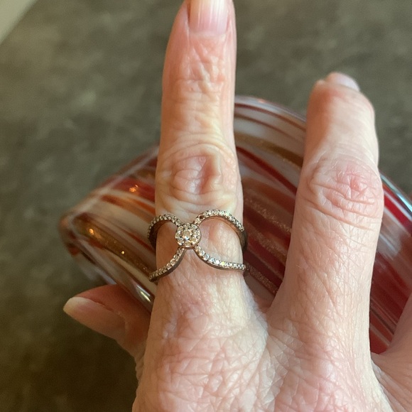 ⭐️RING Costume Women Size 7 US - Picture 1 of 7